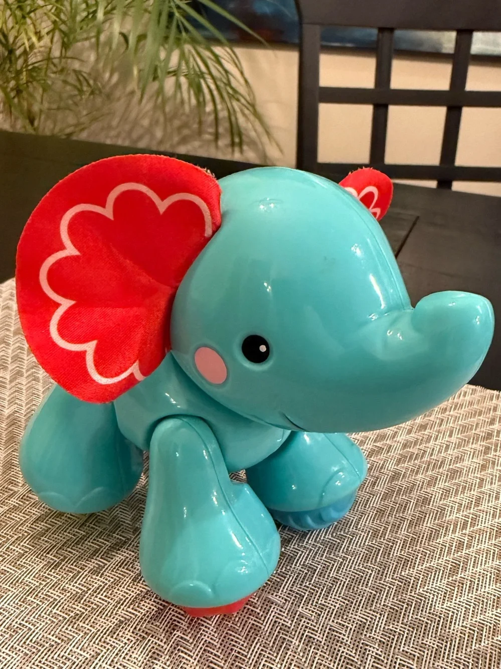 Fisher-Price Amazing Animals Elephant Clicker Pal